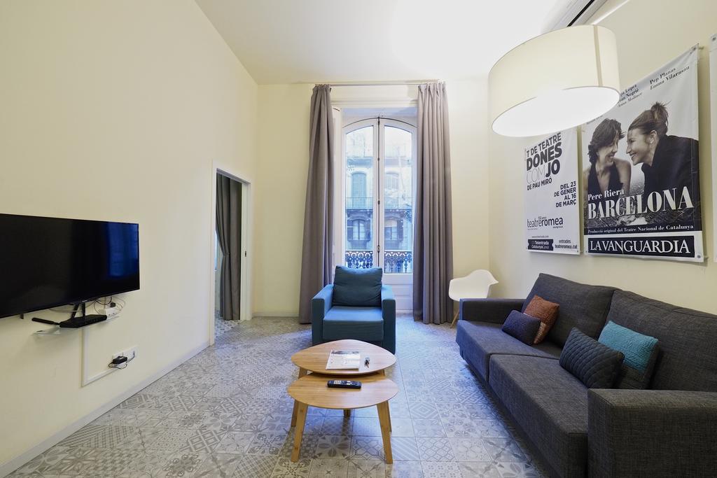 Uma Suites Pau Claris Барселона Экстерьер фото