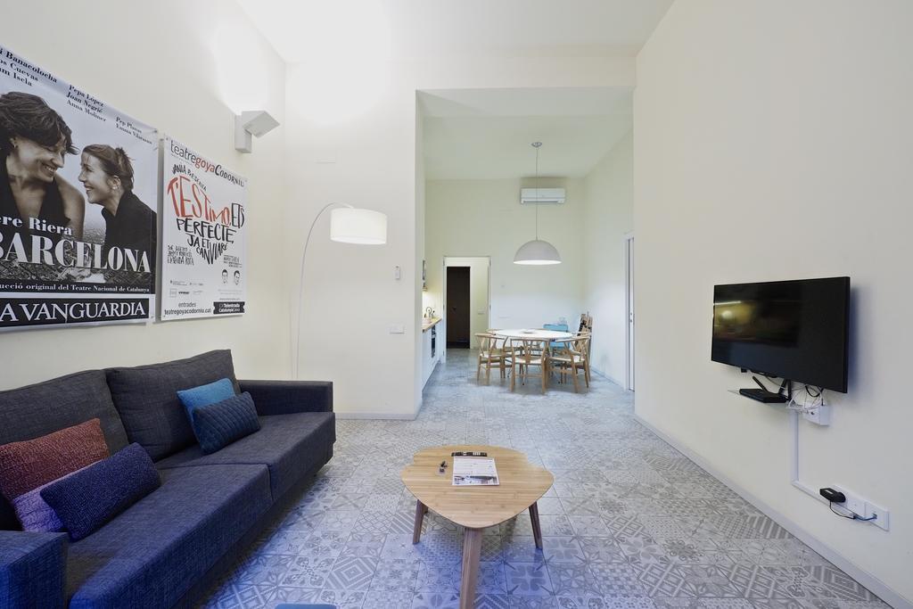 Uma Suites Pau Claris Барселона Экстерьер фото