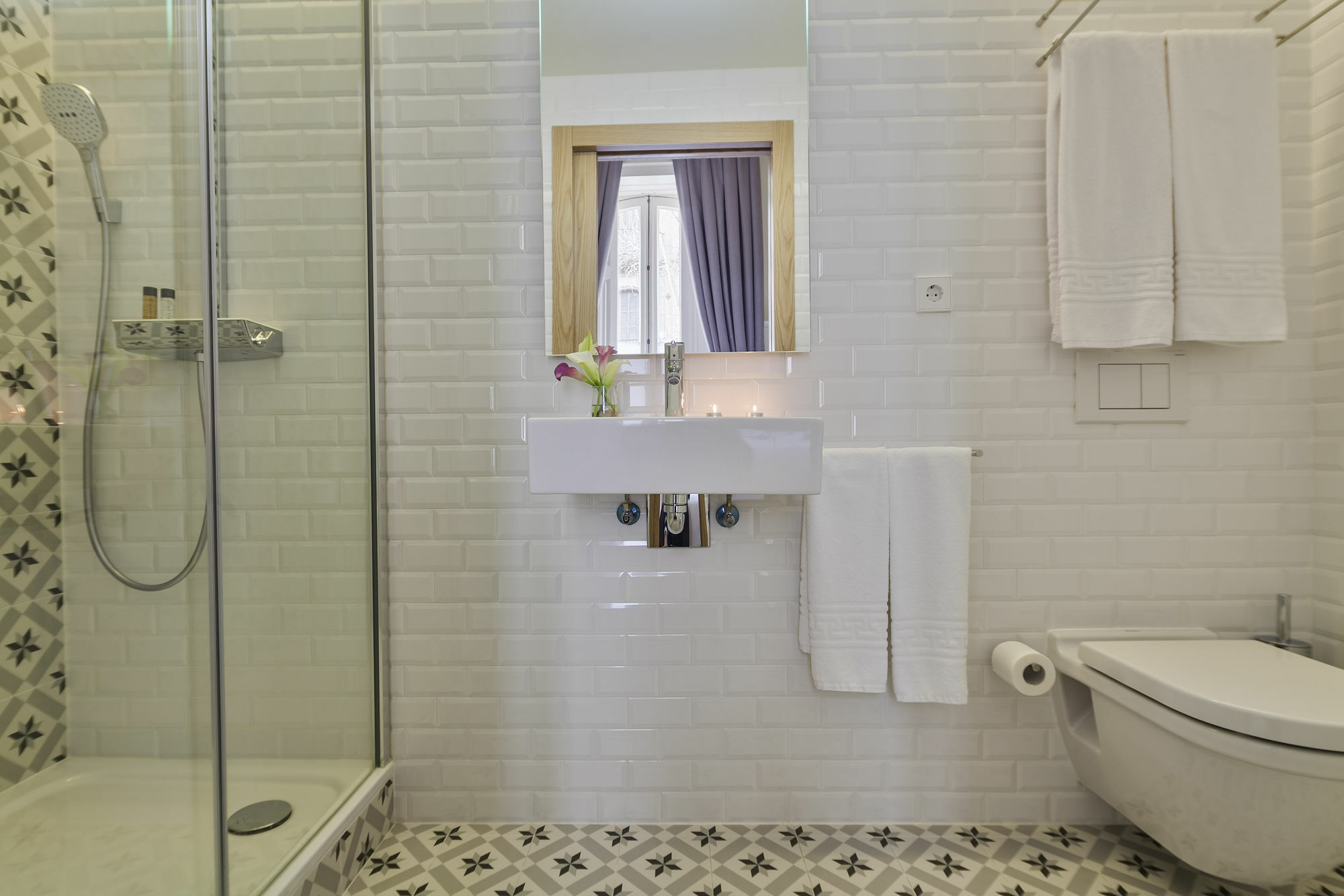 Uma Suites Pau Claris Барселона Экстерьер фото